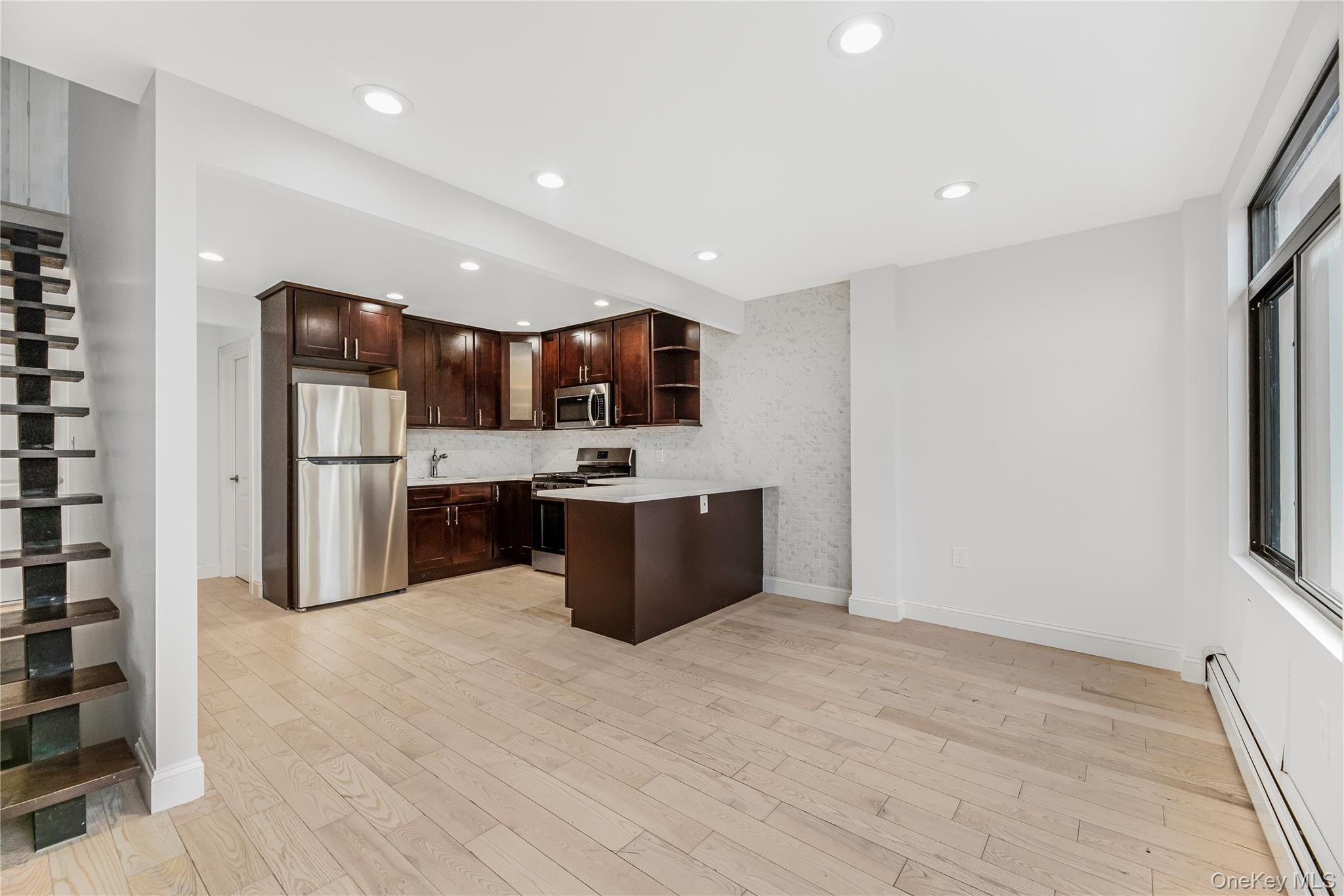 3067 Williamsbridge Road Property Photo 3