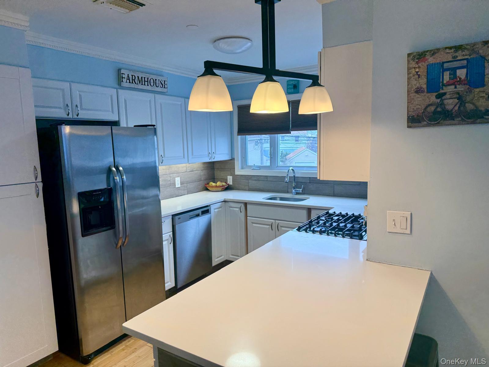 129 Nassau Lane Property Photo 4