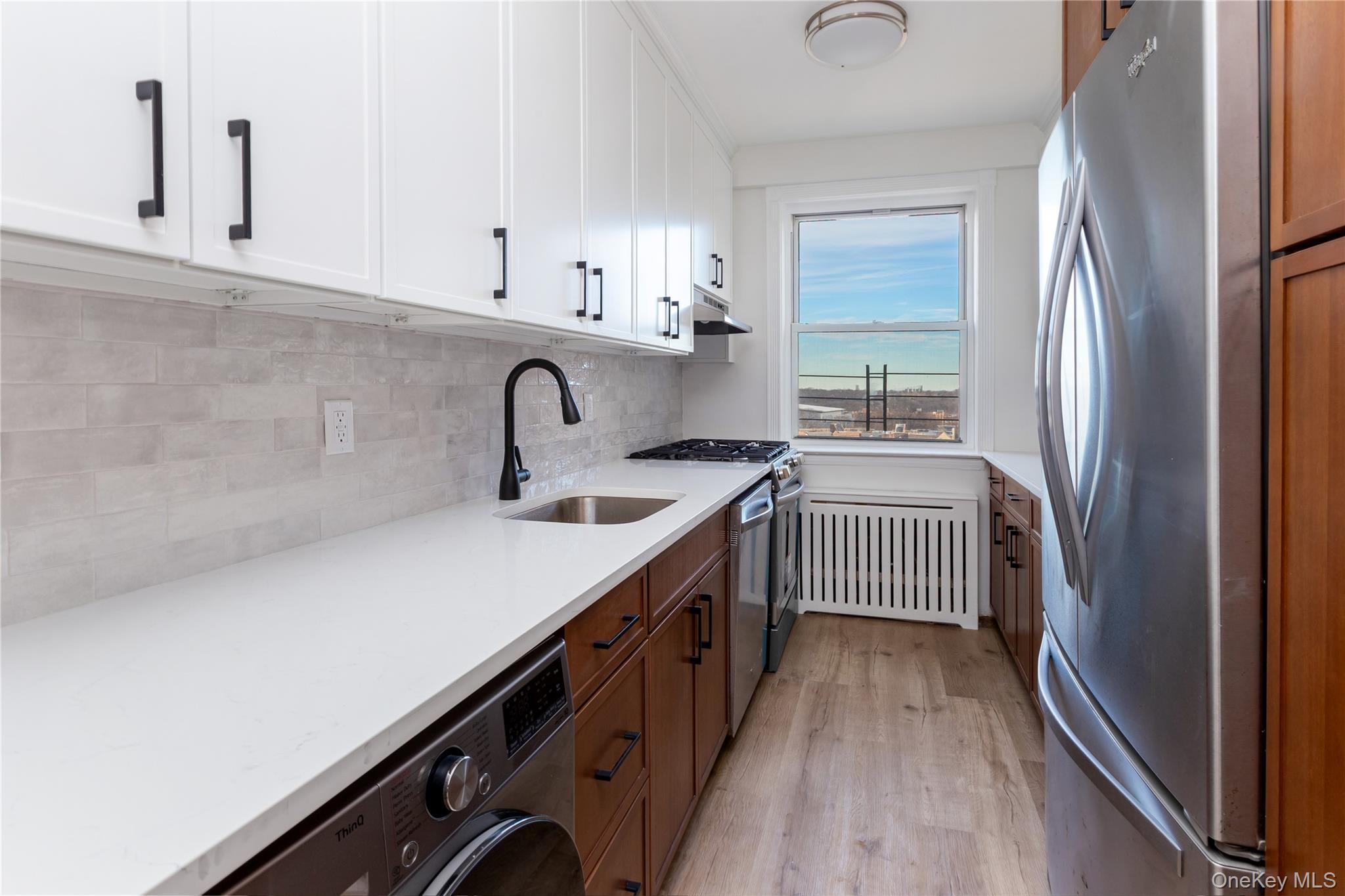 3725 Henry Hudson Parkway 12d Property Photo 6