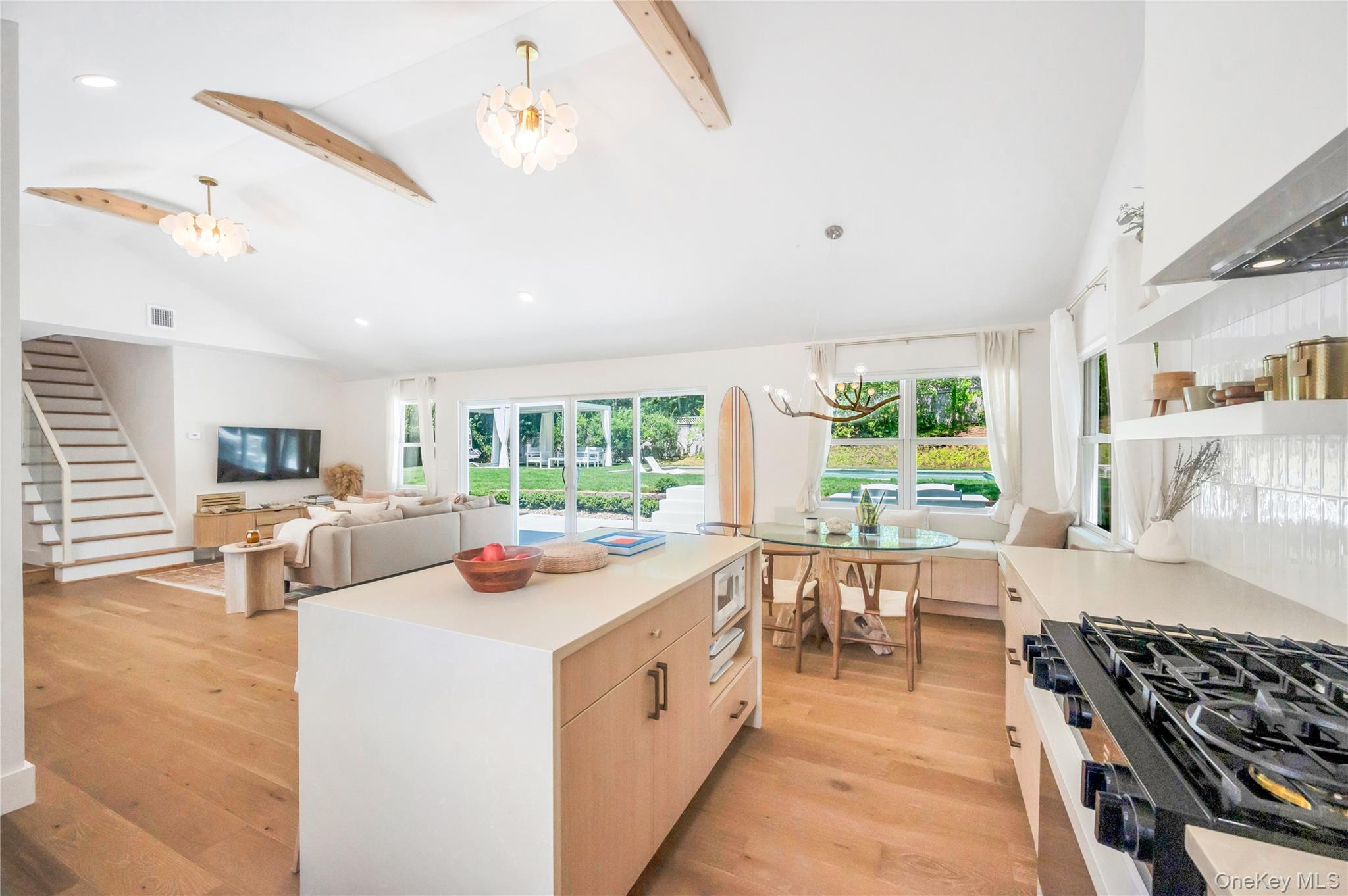 9 Pine Tree Road Property Photo 6