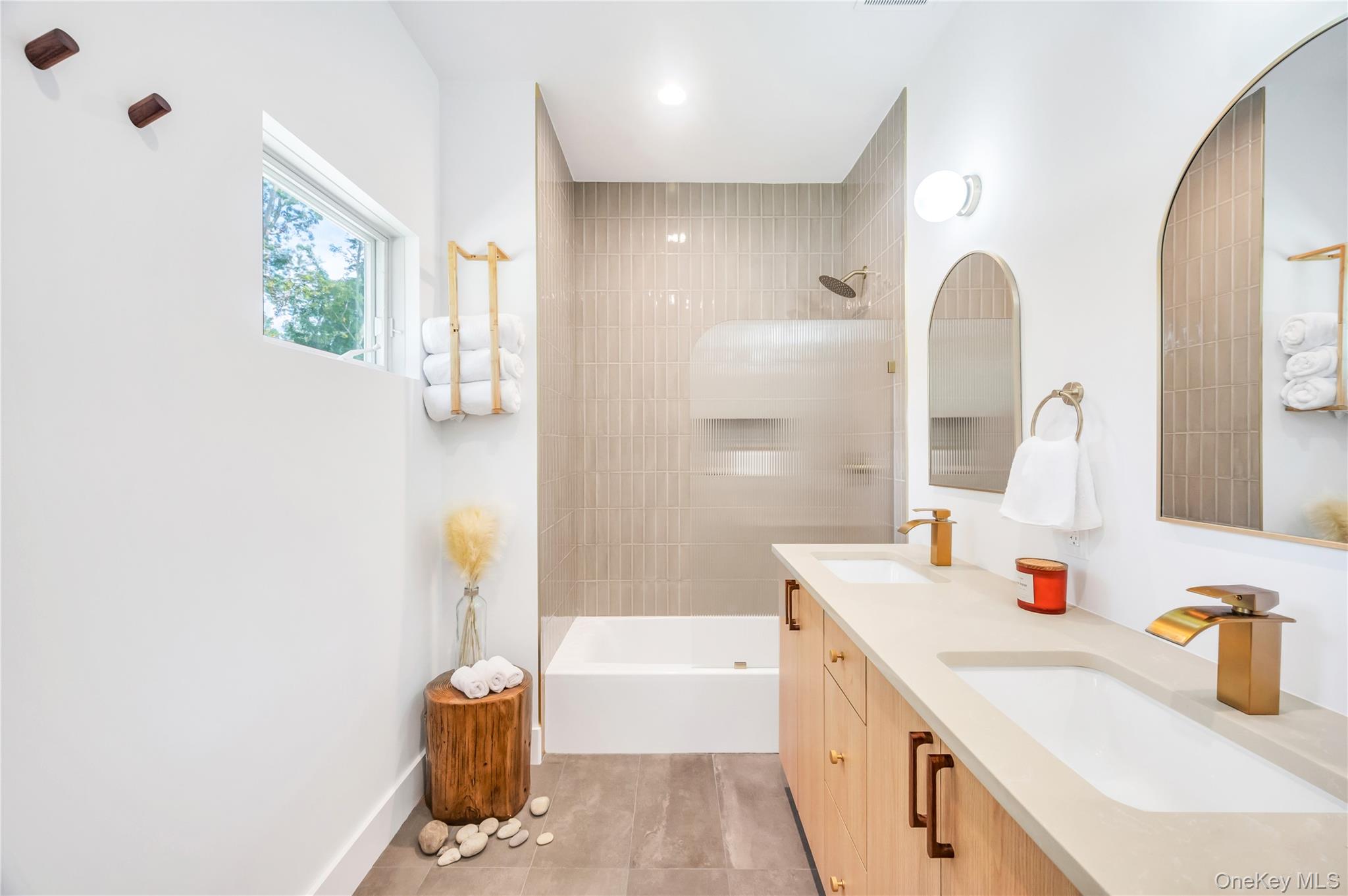 9 Pine Tree Road Property Photo 14