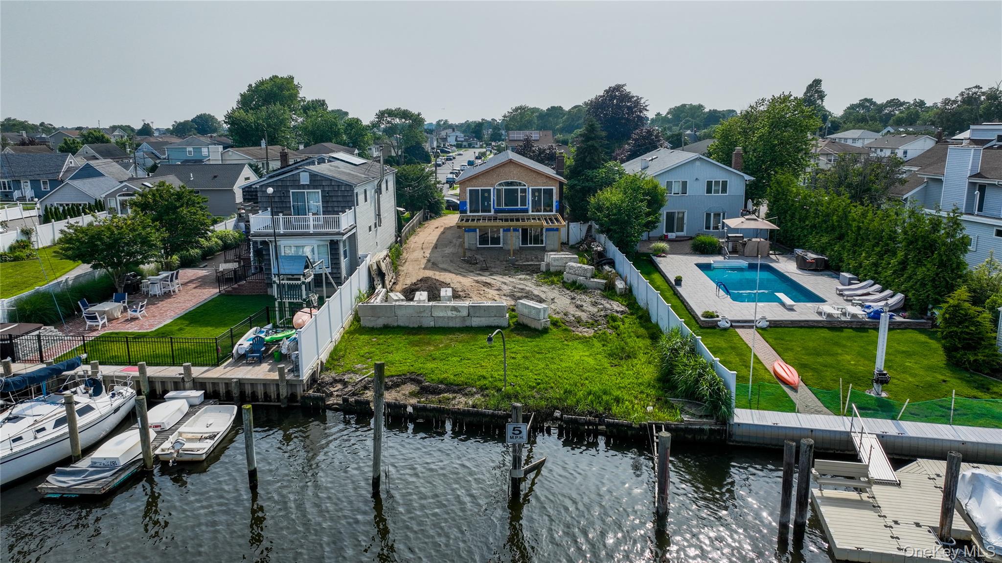 750 Shore Walk Property Photo 4