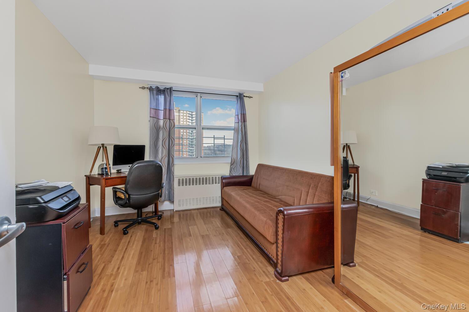 820 Boynton Avenue 6k Property Photo 10