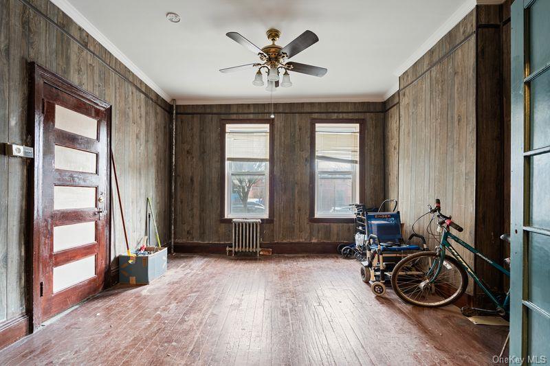 387 Ashford Street Property Photo 4