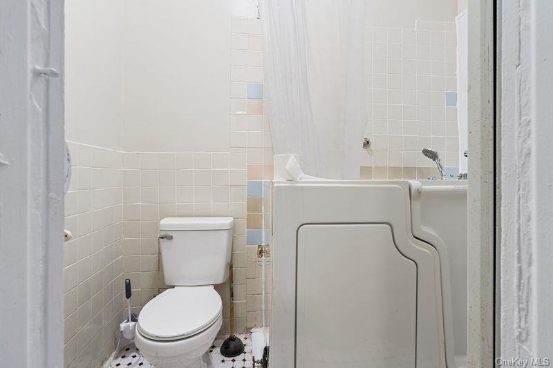 387 Ashford Street Property Photo 9