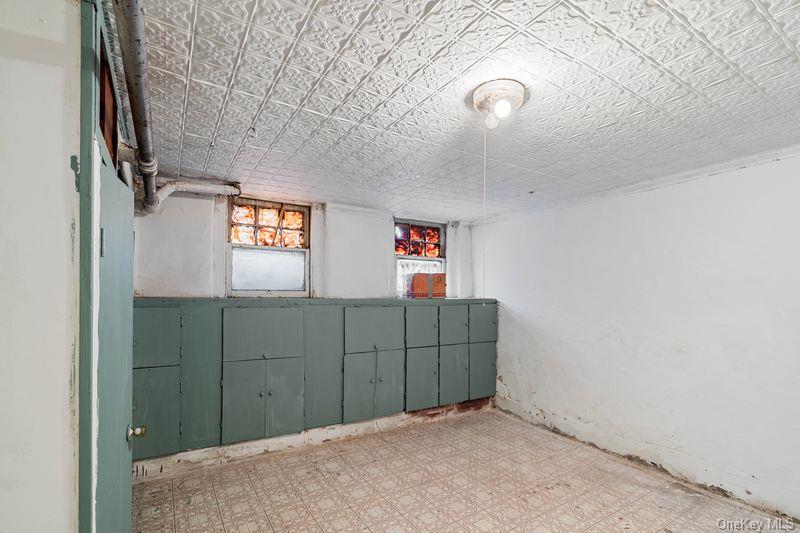 387 Ashford Street Property Photo 18