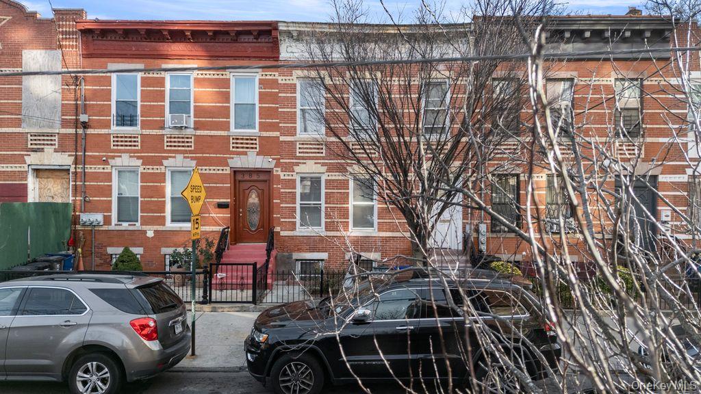 387 Ashford Street Property Photo 19