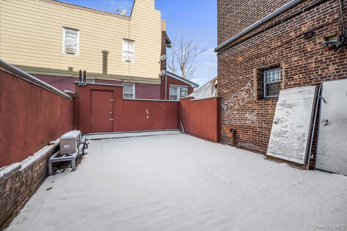 8617 Northern Boulevard First Floor Property Photo 15