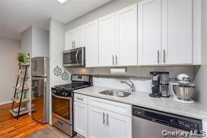 25 W Broadway 204 Property Photo 4