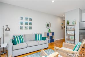 25 W Broadway 204 Property Photo 10