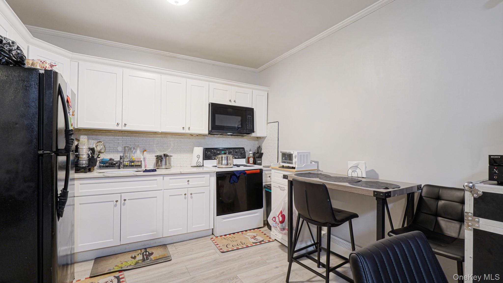 13421 233rd Street Property Photo 5