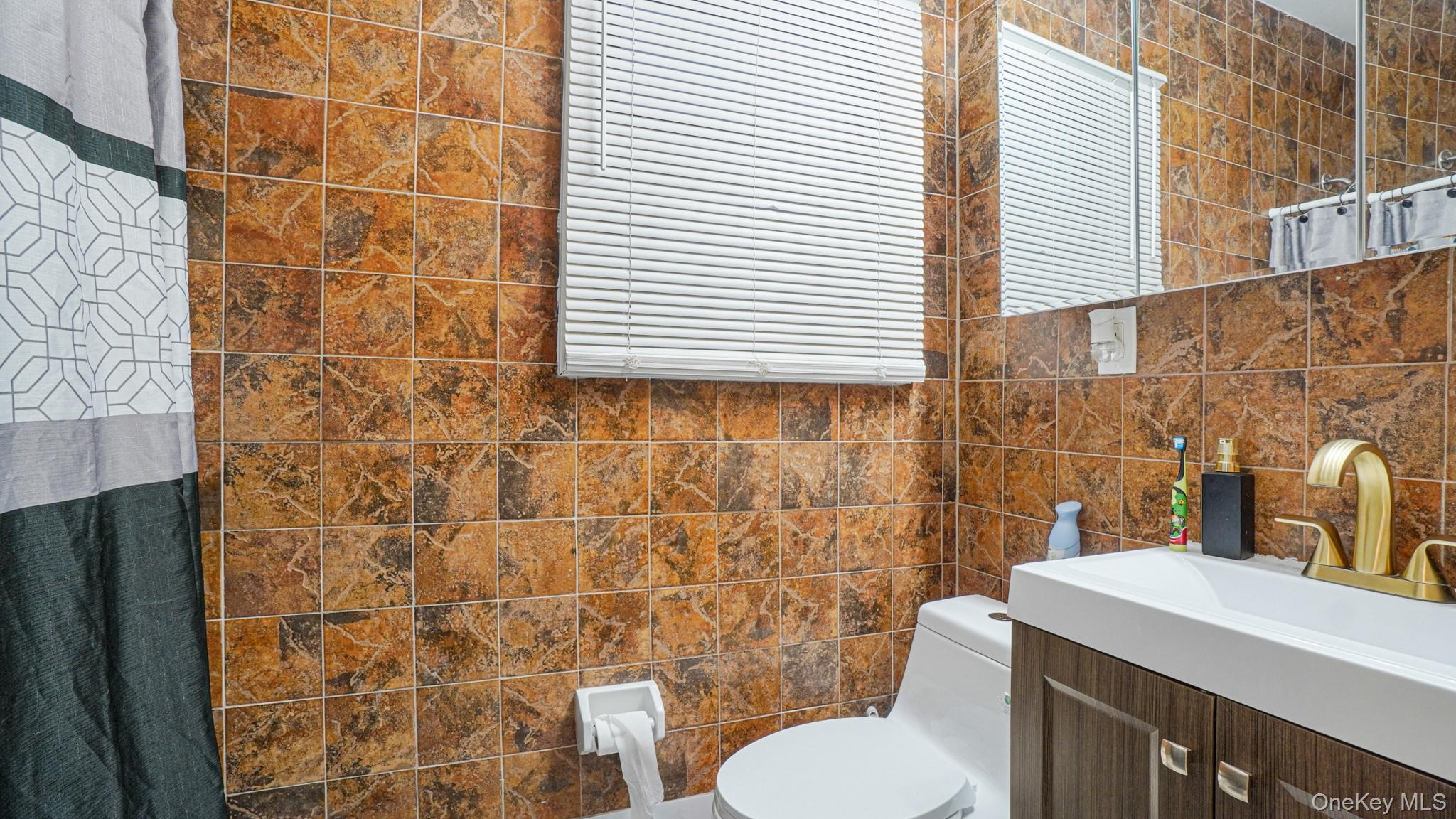 13421 233rd Street Property Photo 10