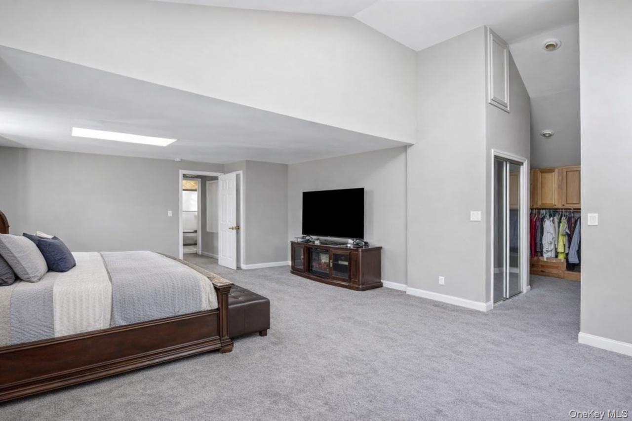 5 Joy Road Property Photo 25