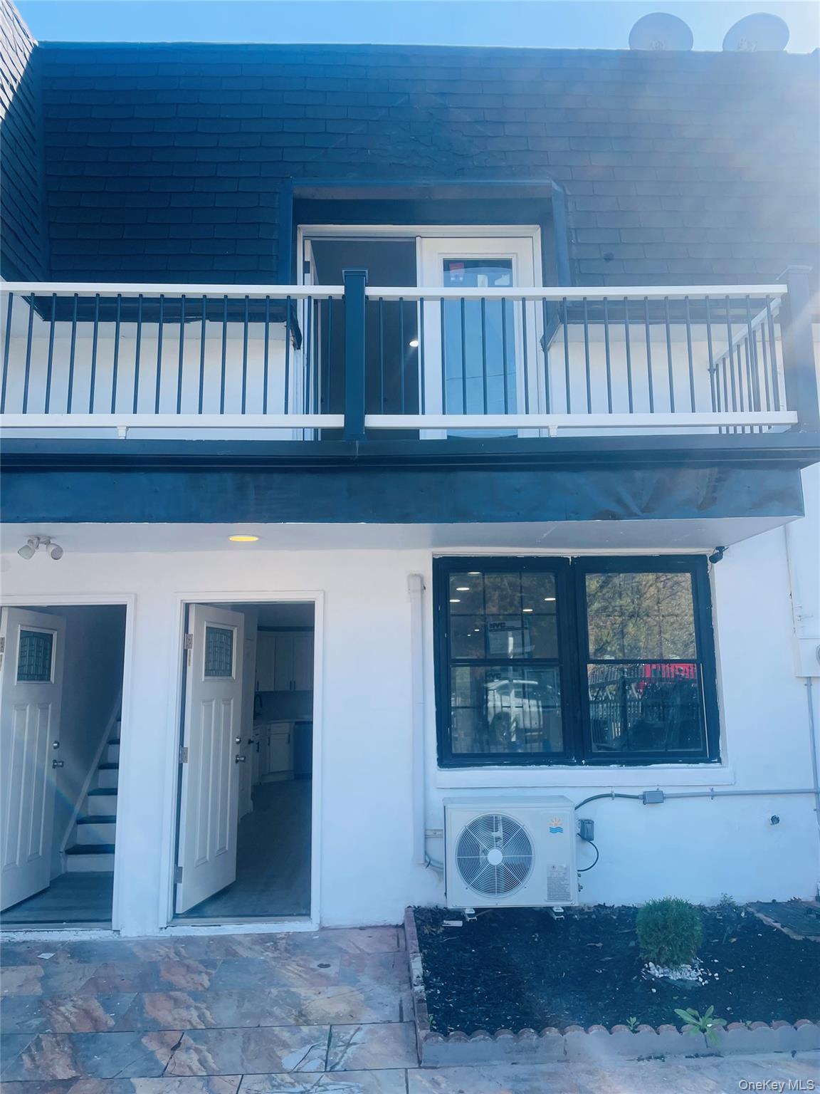 2323 Mott Avenue Property Photo 4