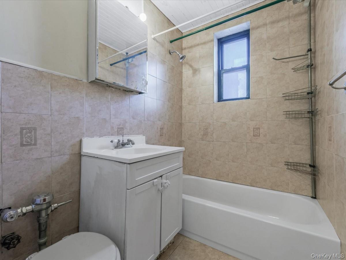44-05 Macnish Street 1b Property Photo 11