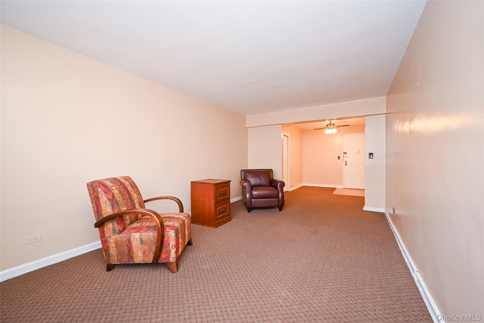 33-26 92 Street 4x Property Photo 6