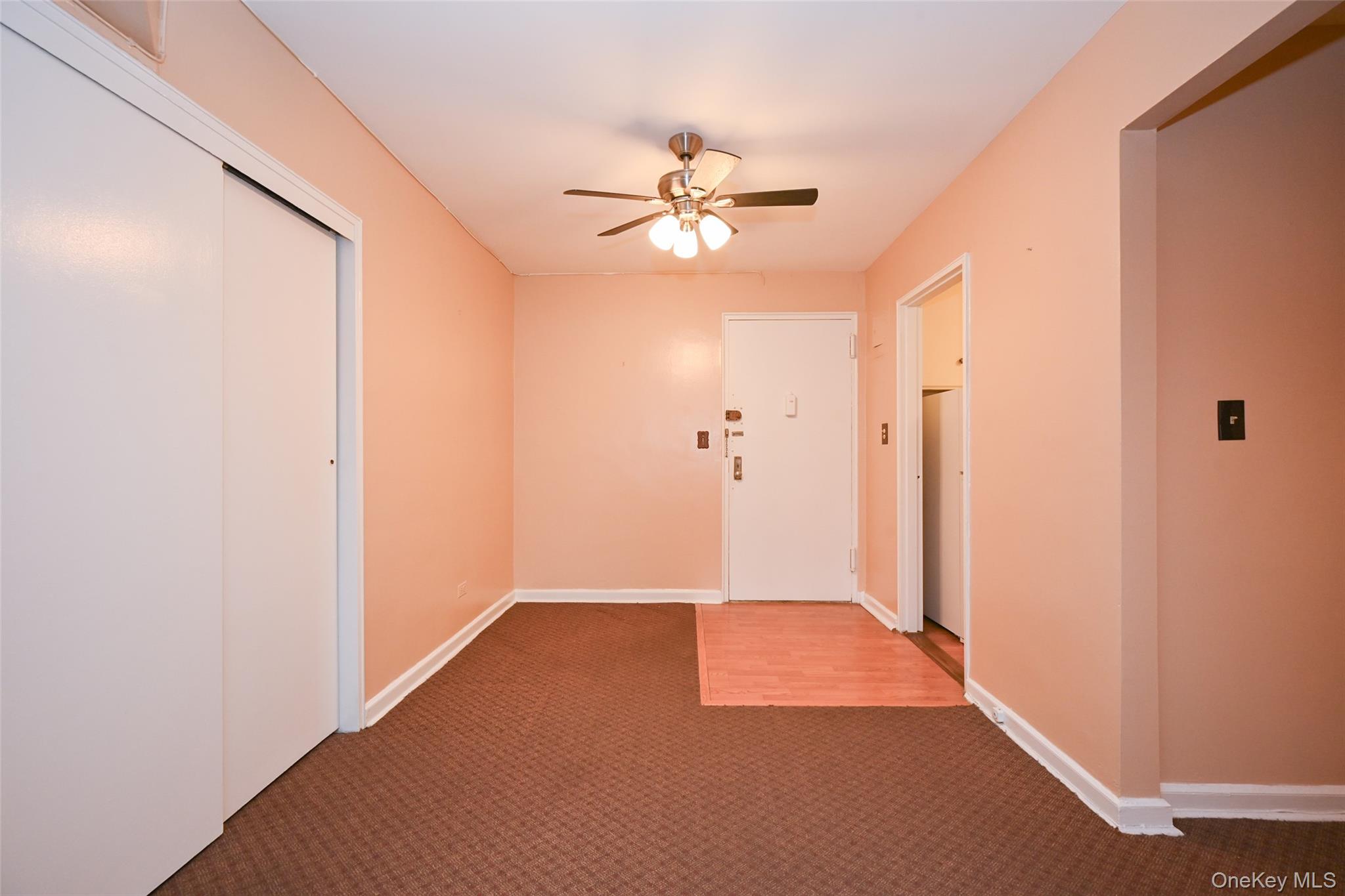33-26 92 Street 4x Property Photo 7