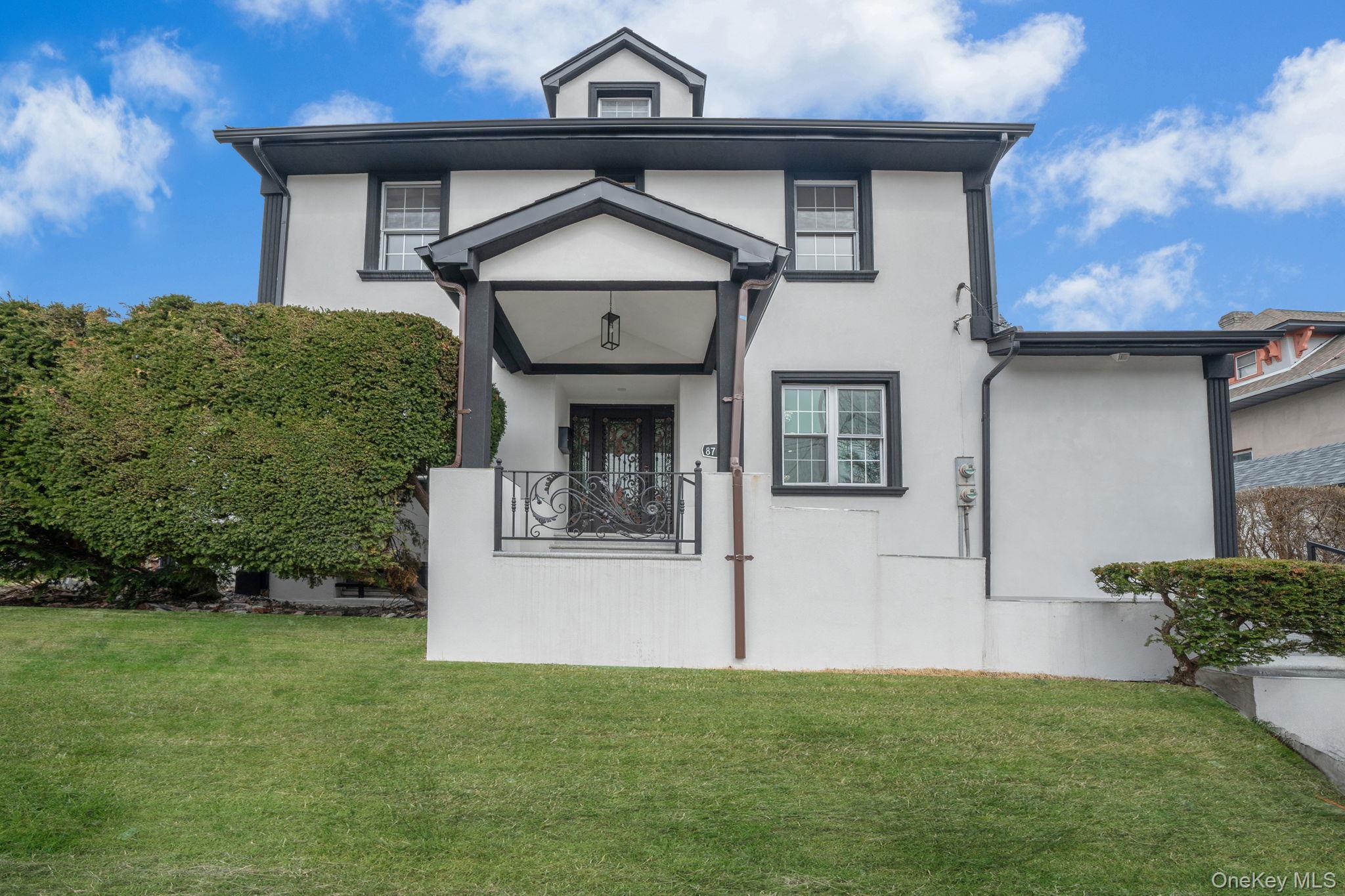 8703 168th Place Property Photo 1
