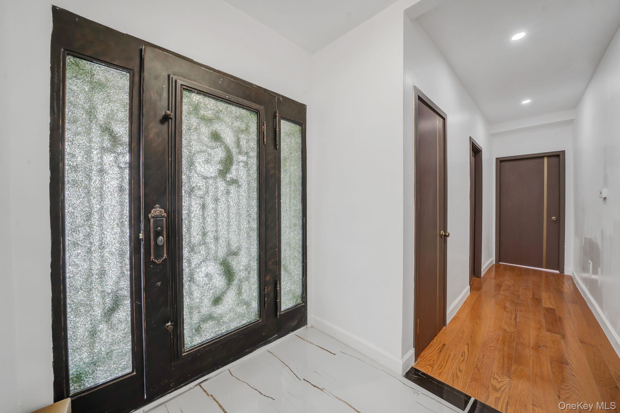 8703 168th Place Property Photo 6