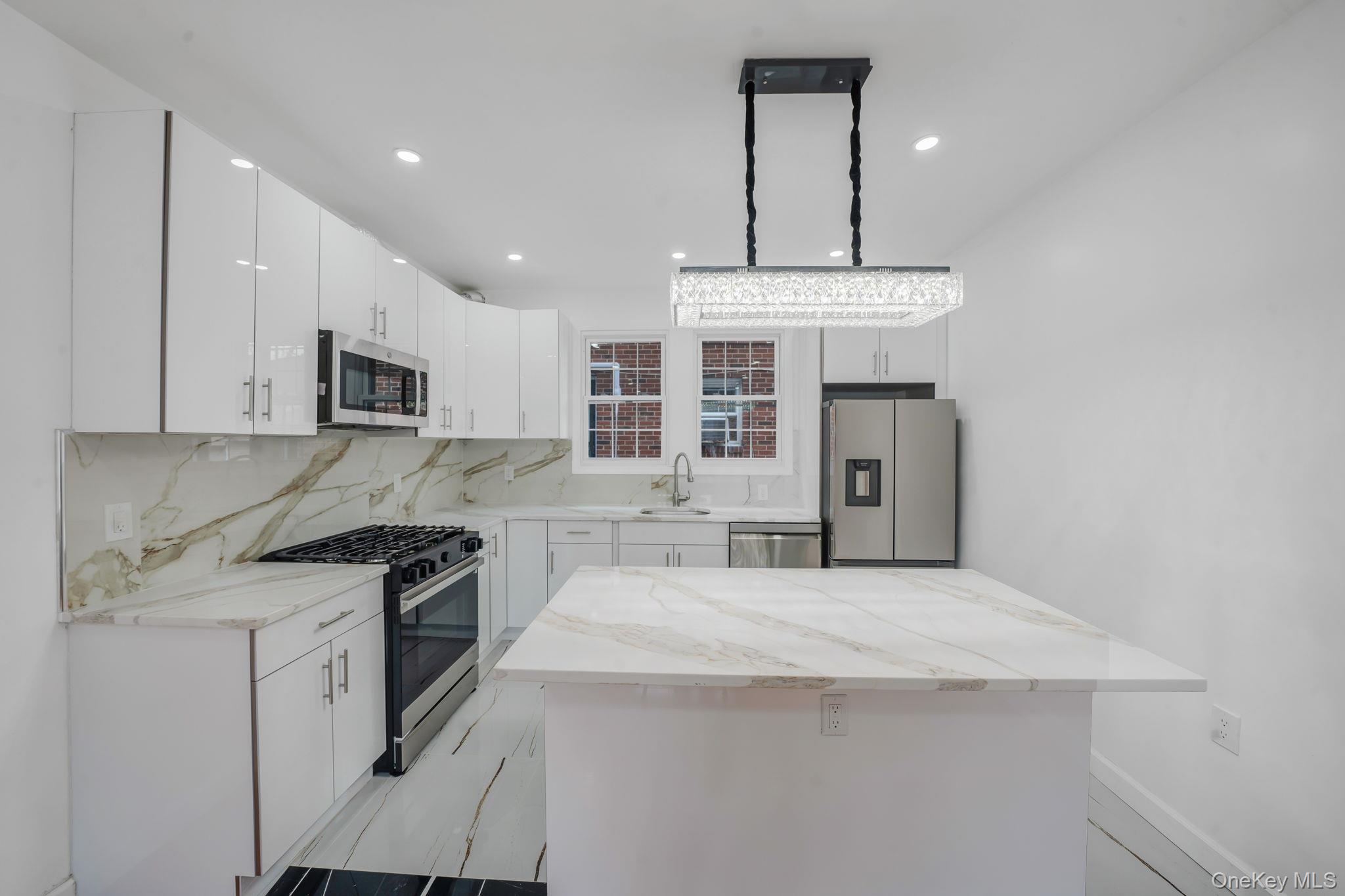 8703 168th Place Property Photo 8