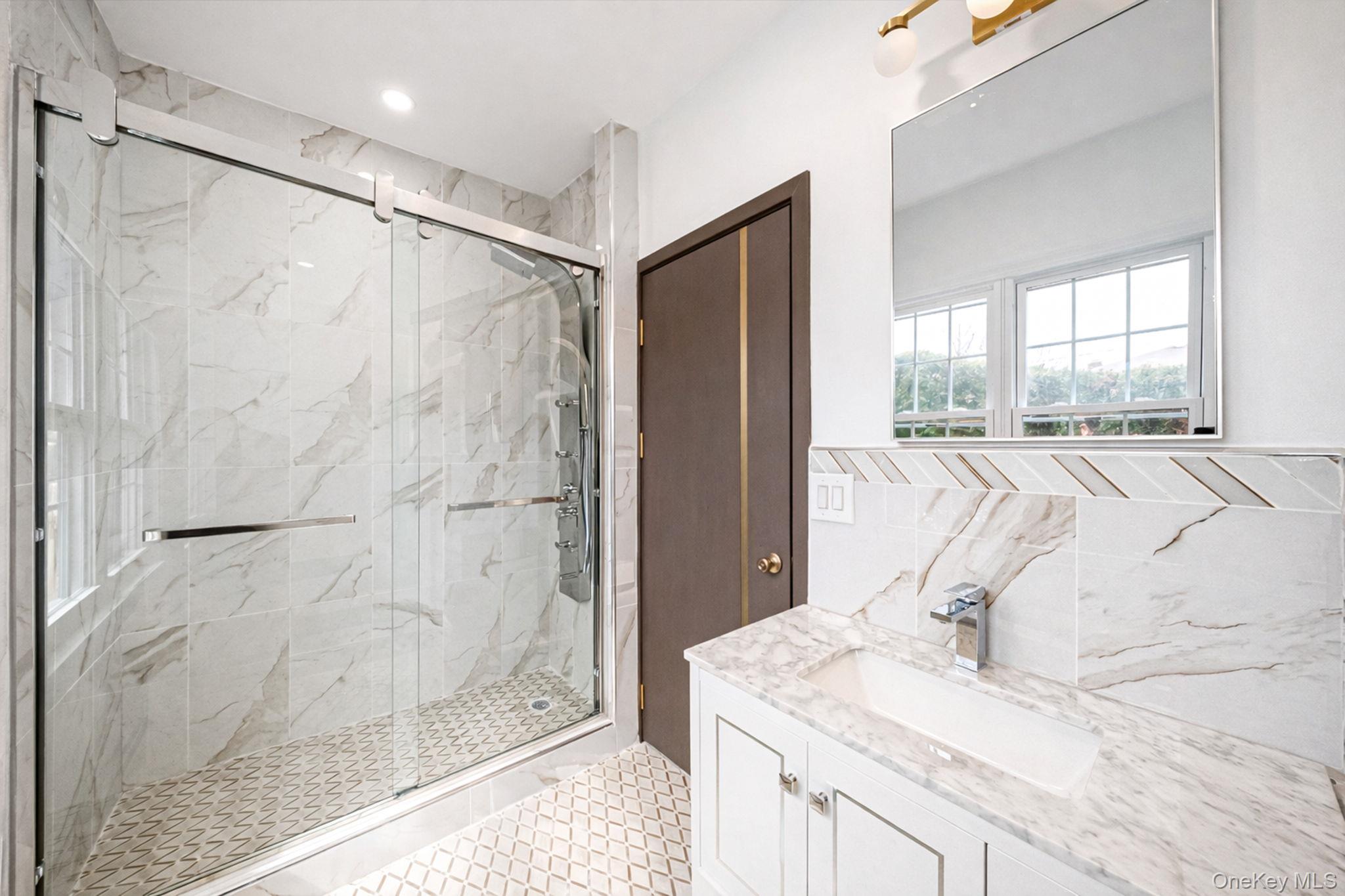 8703 168th Place Property Photo 16