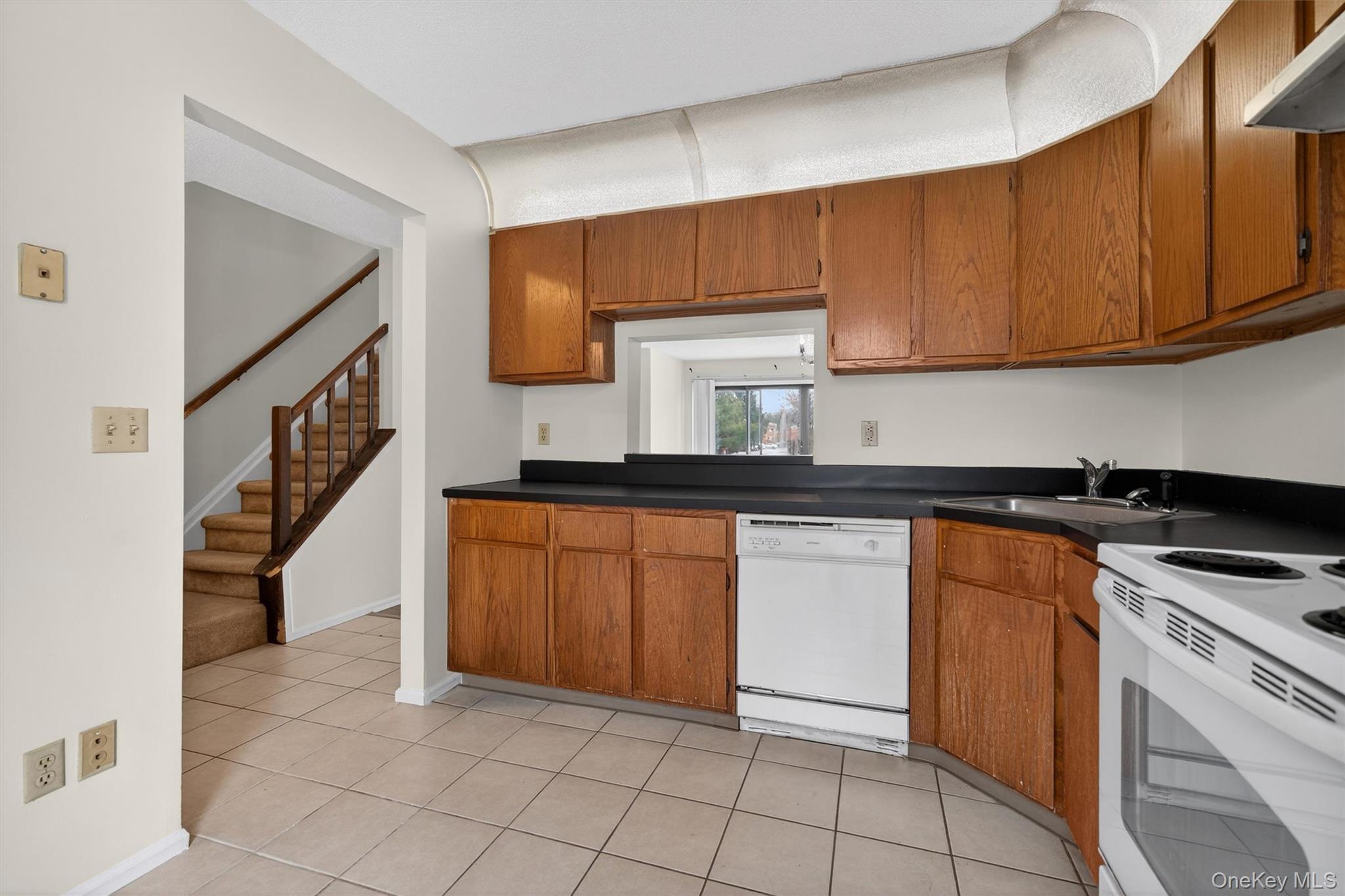 25 Moore Lane Property Photo 17