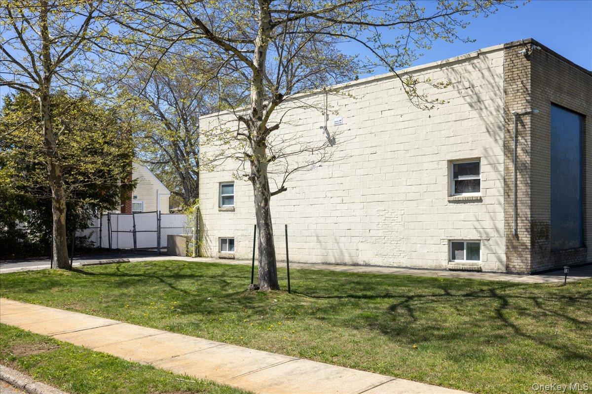 330 Central Avenue Property Photo 20
