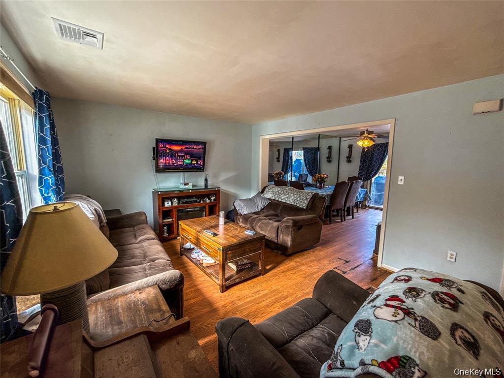 33 Muntz Lane Property Photo 6