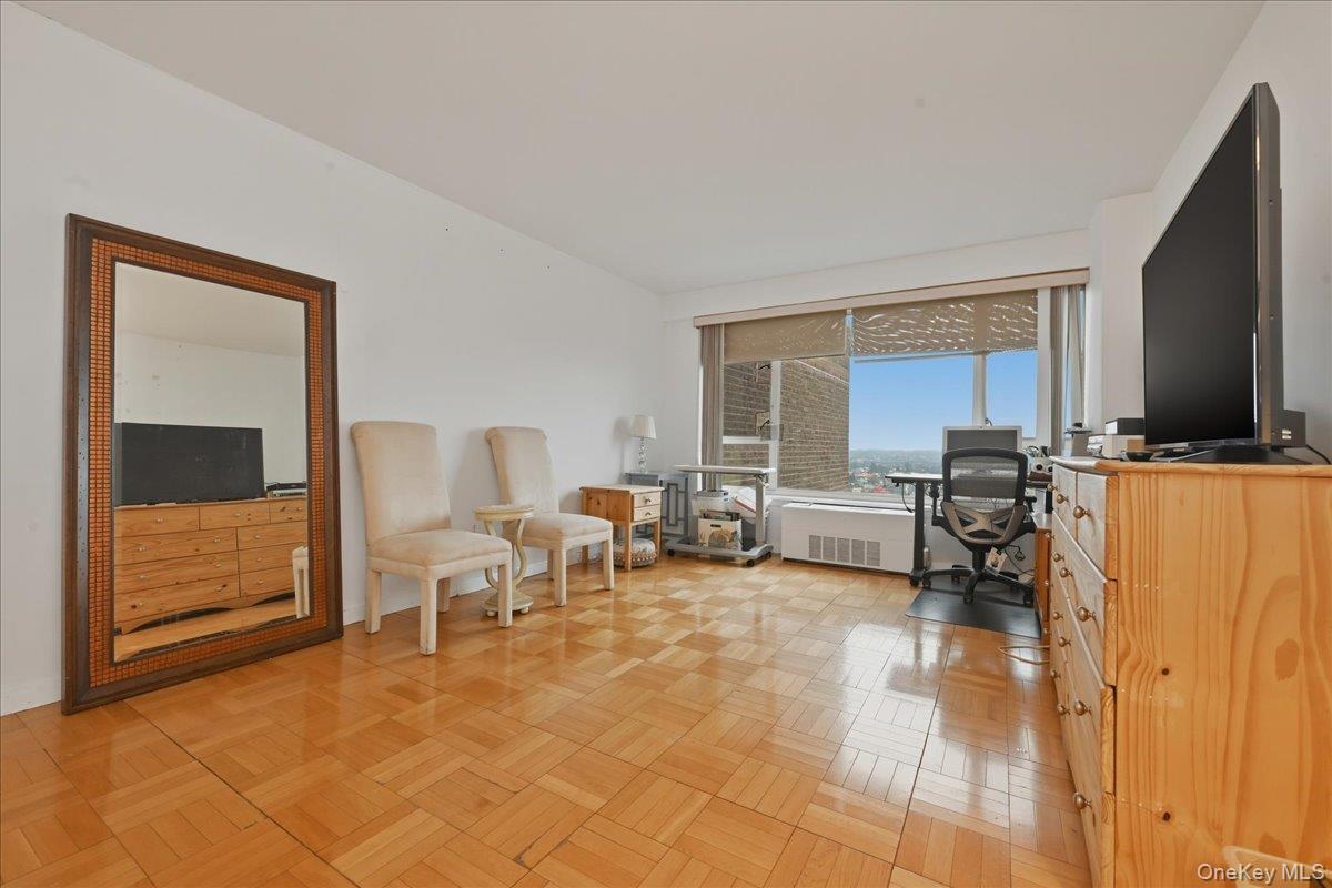 166-25 Powells Cove Boulevard 18g Property Photo 14