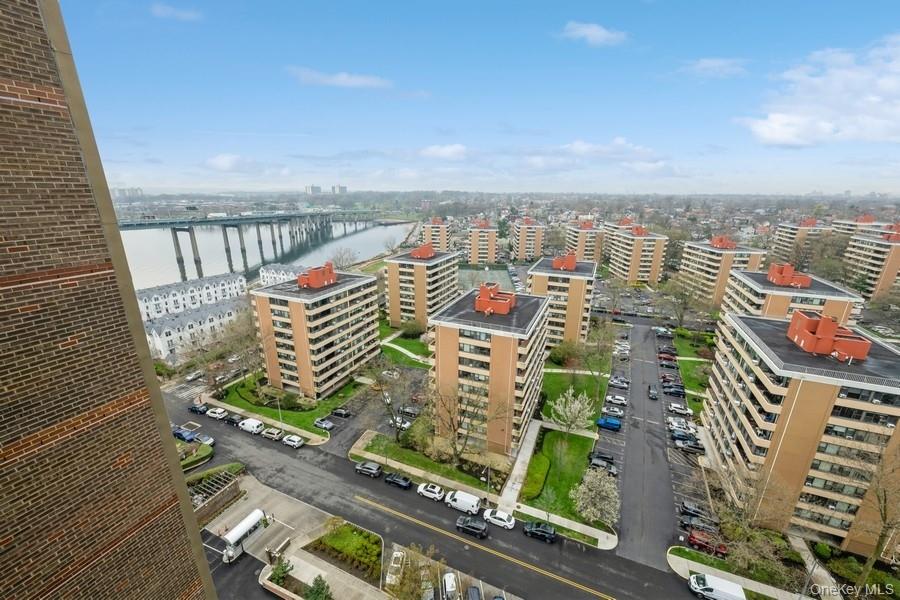 166-25 Powells Cove Boulevard 18g Property Photo 21