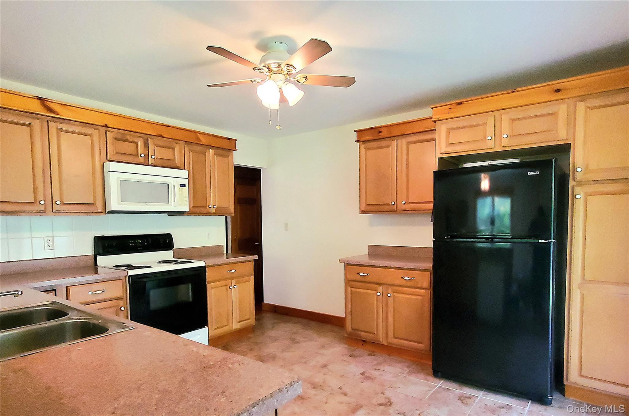 76 Wynkoop Drive Property Photo 11