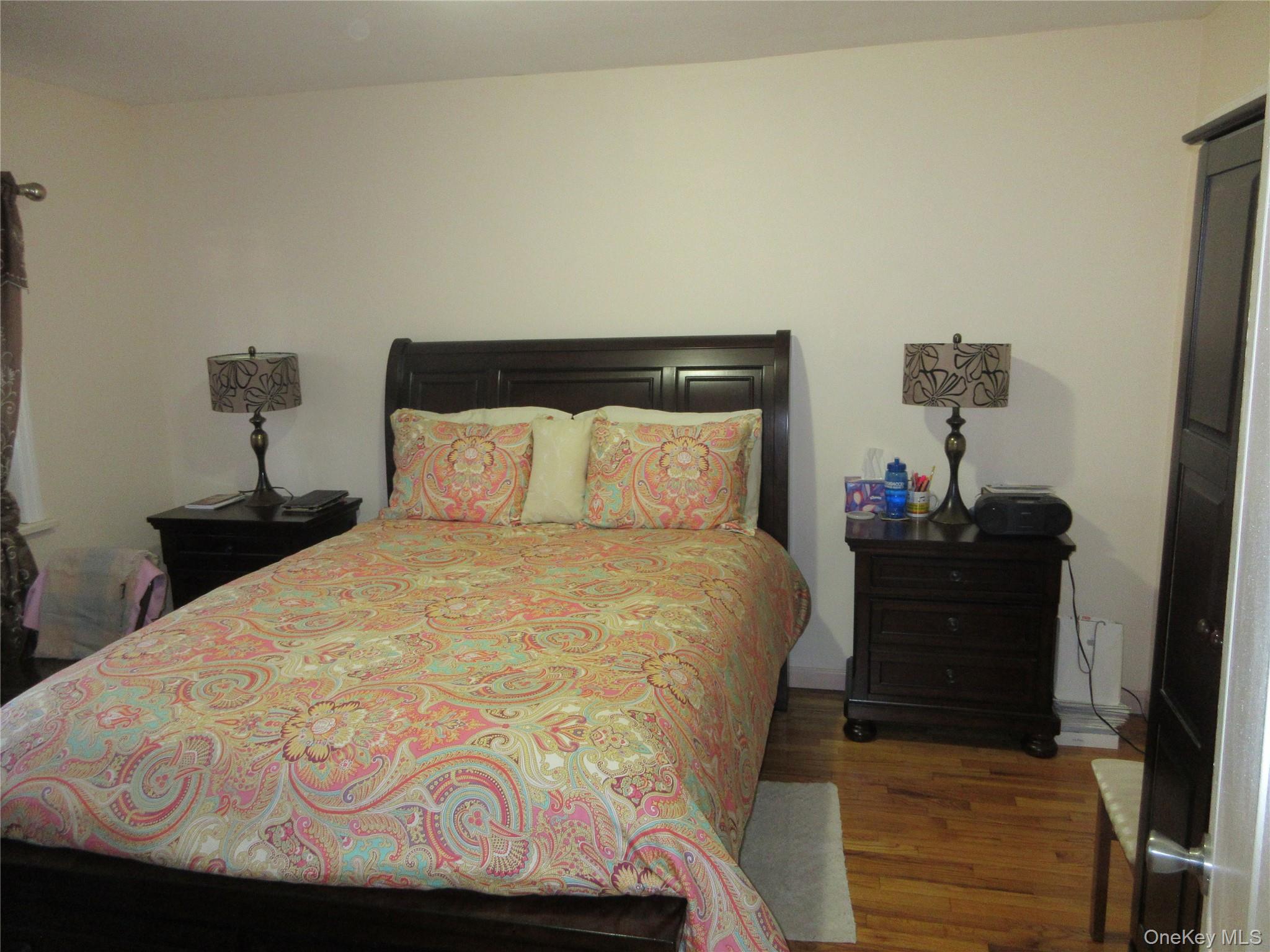 3228 Tenbroeck Avenue Property Photo 9