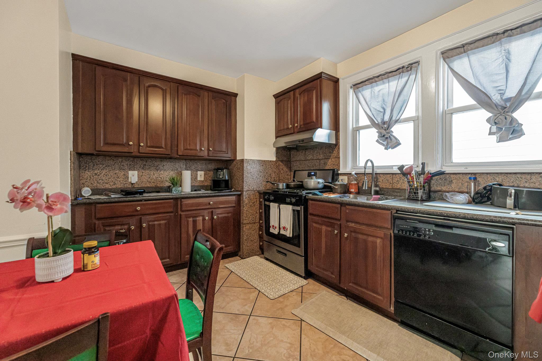 168 Stephenson Boulevard Property Photo 19