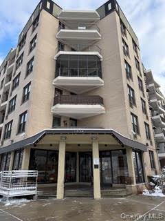 1874 Pelham Parkway 5c Property Photo 3