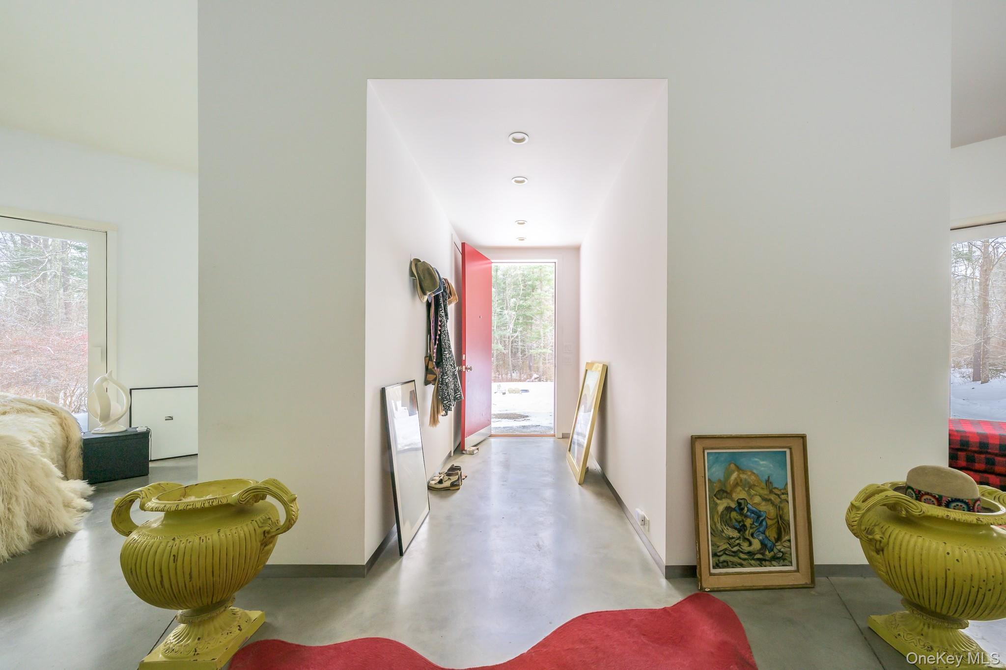 401 Collins Street Property Photo 6