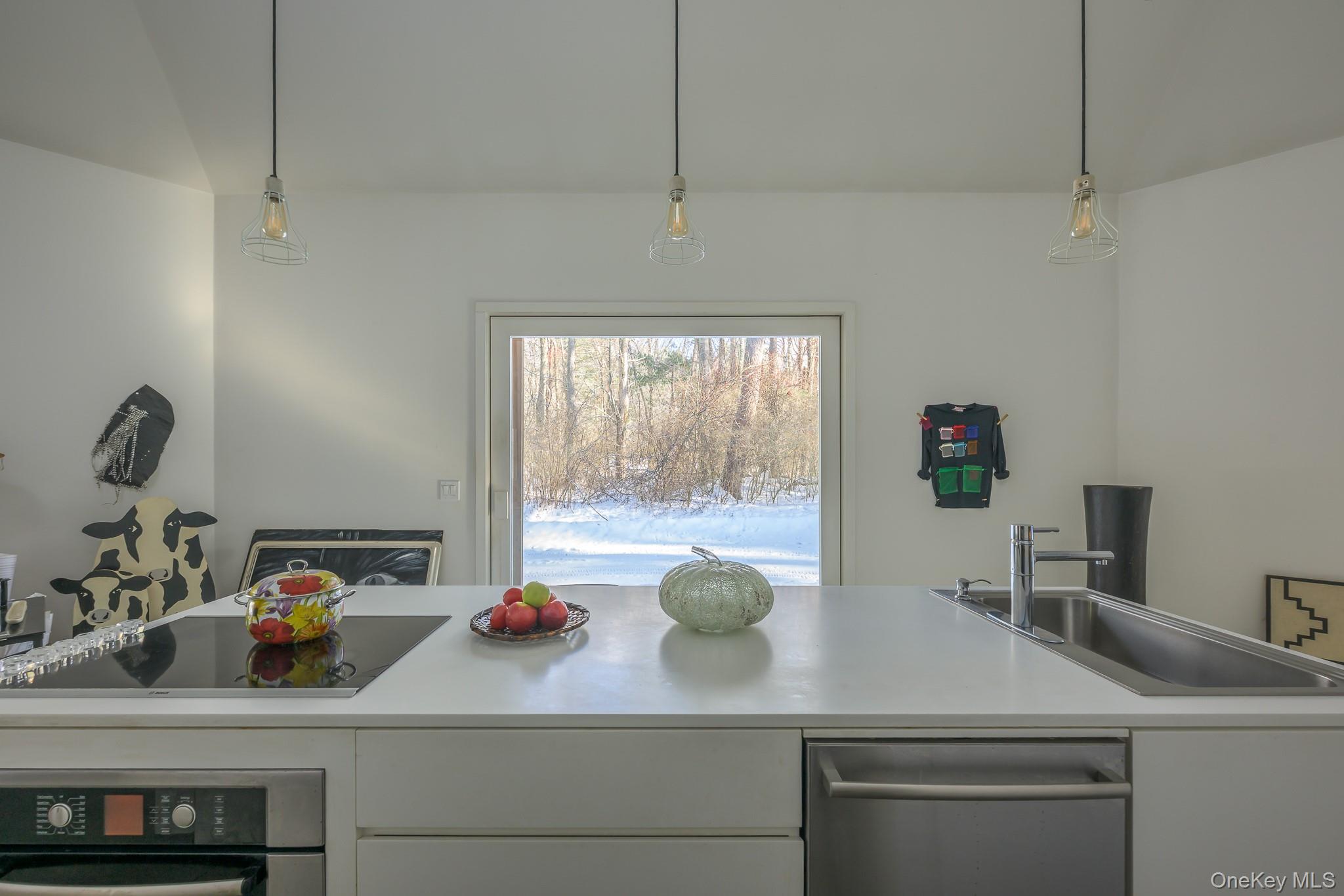401 Collins Street Property Photo 17