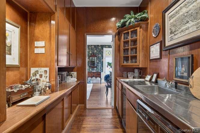 35 S Penataquit Avenue Property Photo 12