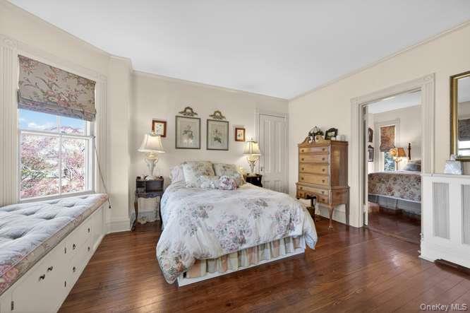35 S Penataquit Avenue Property Photo 20