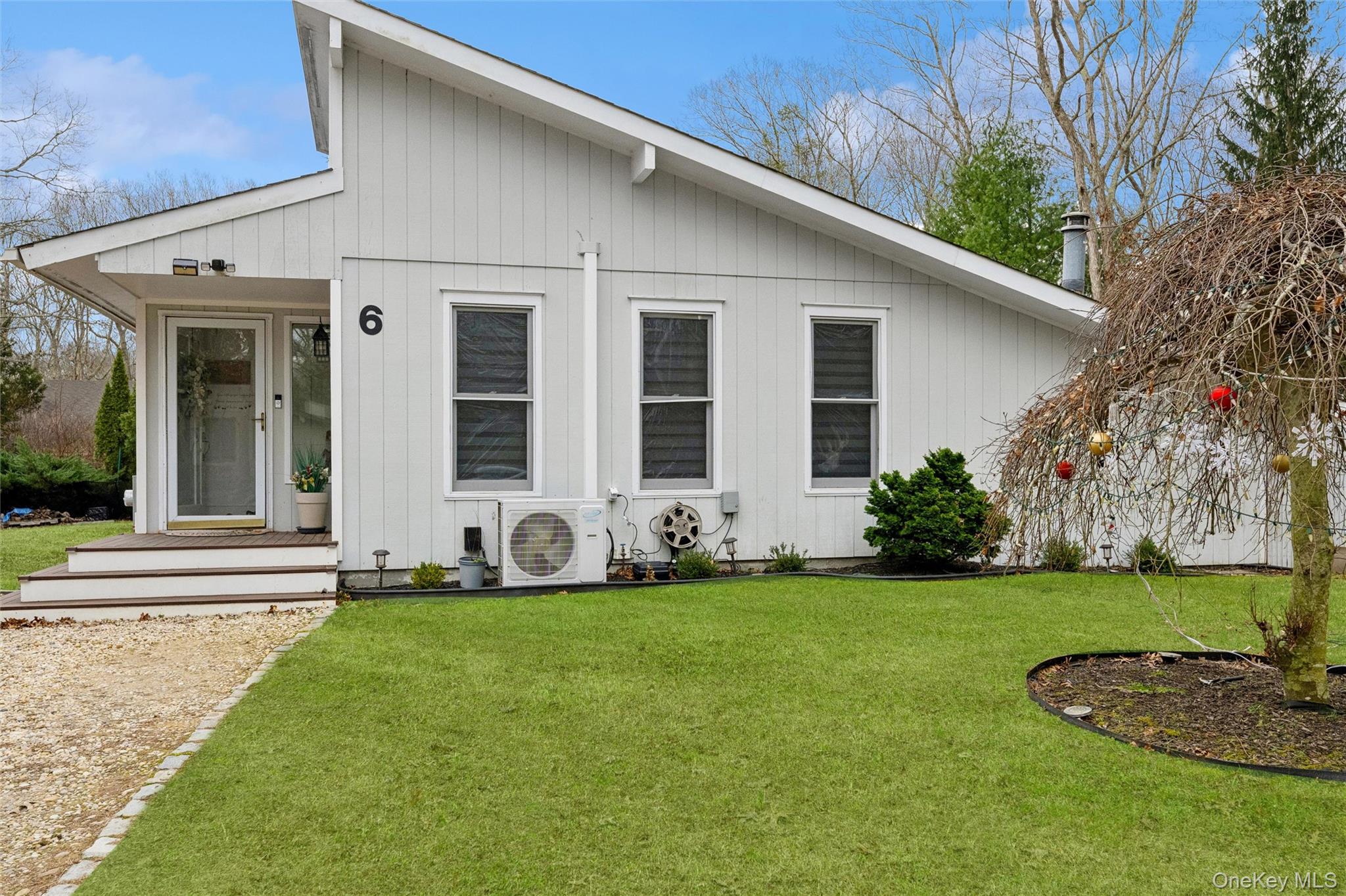 6 Montauk Boulevard Property Photo 4