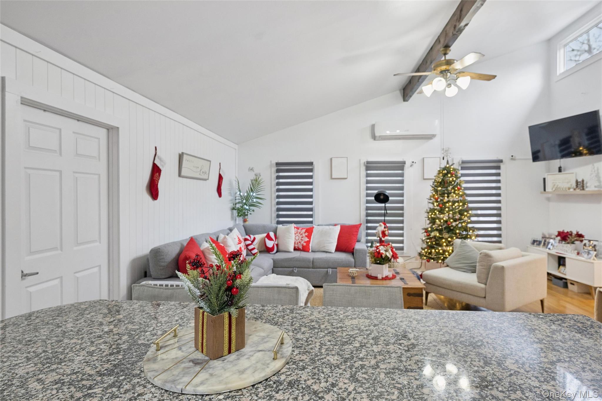 6 Montauk Boulevard Property Photo 9