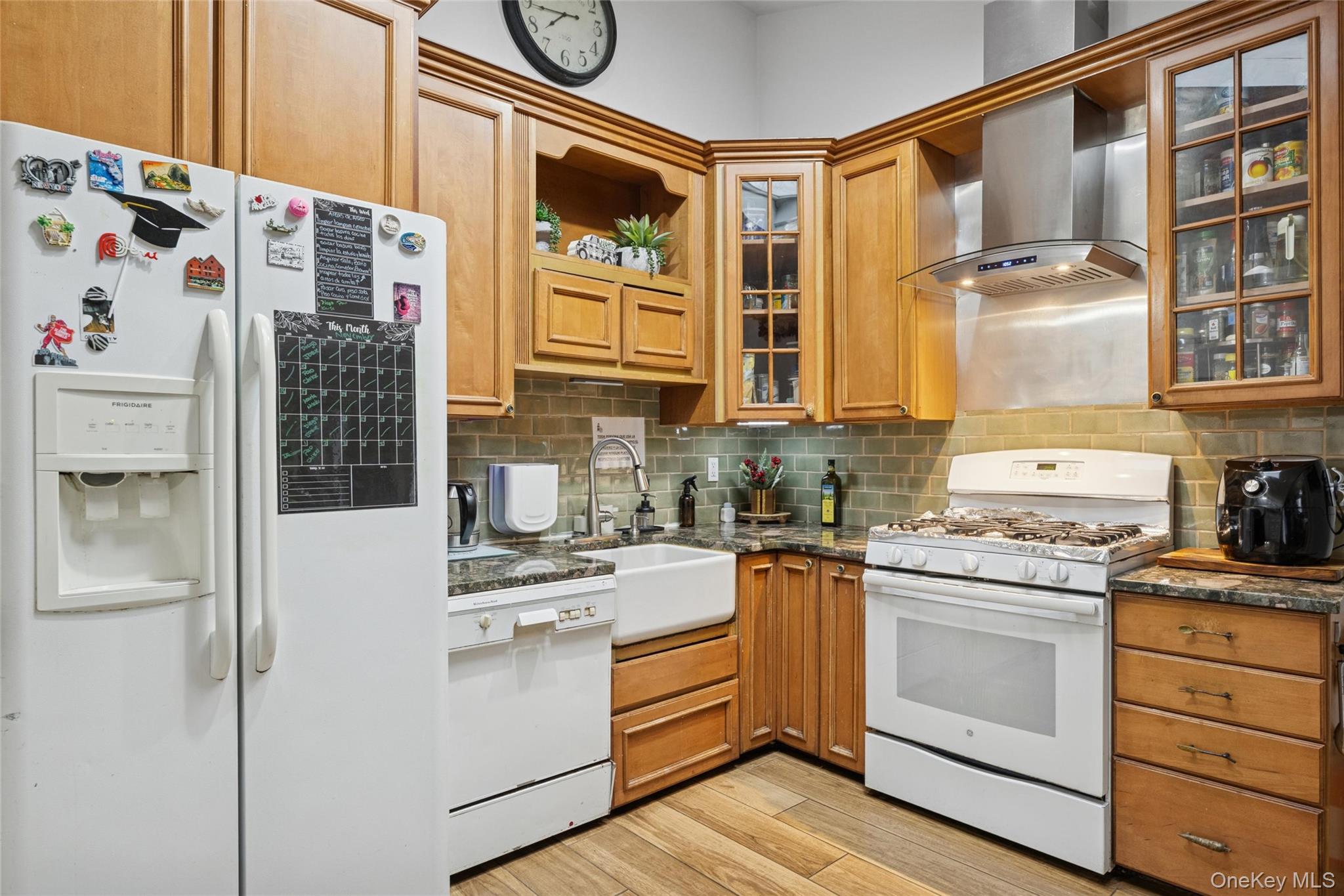 6 Montauk Boulevard Property Photo 13