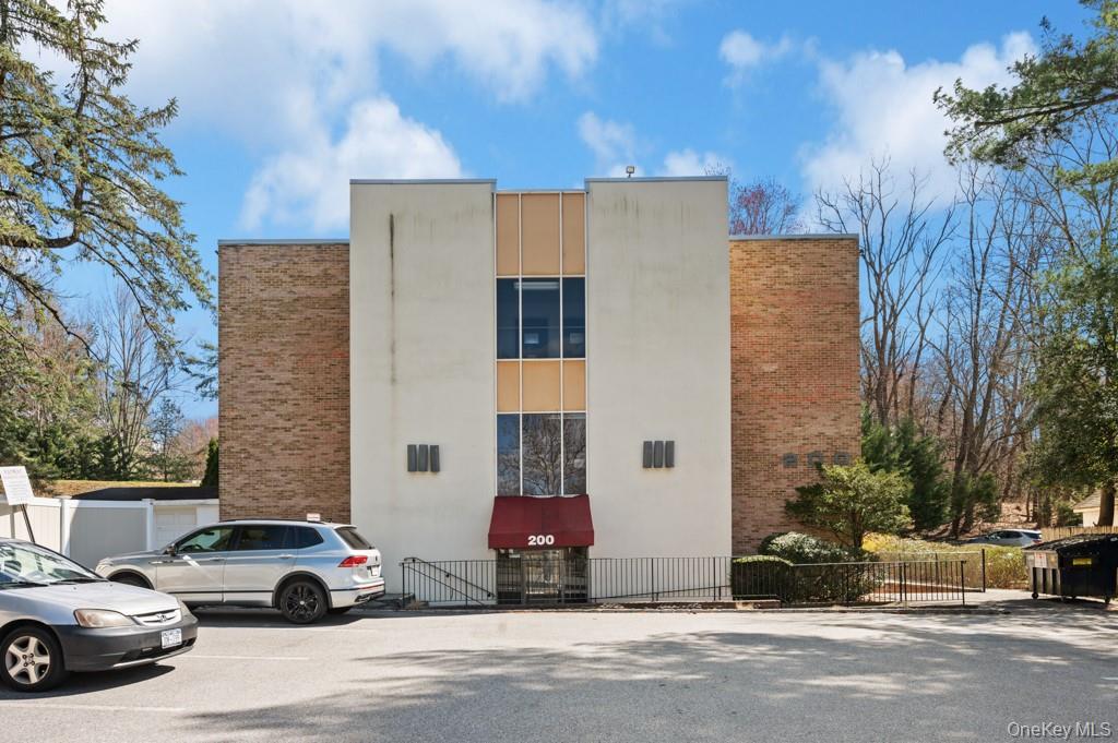 200 S Broadway 2-4 Bldg 2 Property Photo 13
