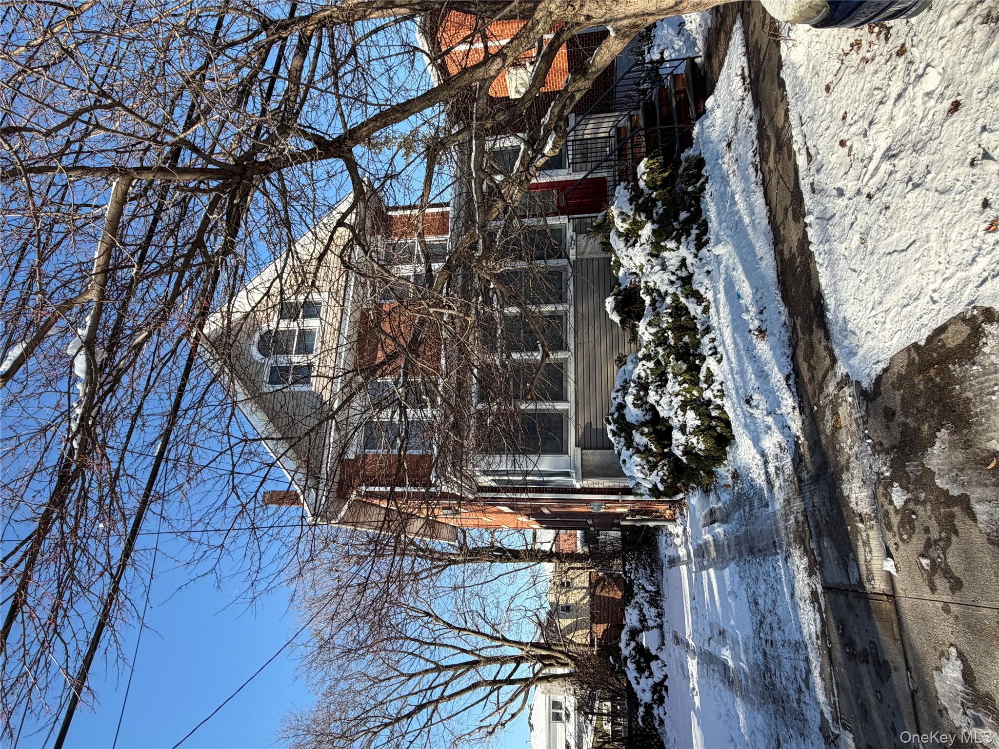 4032 195th Street Property Photo 2