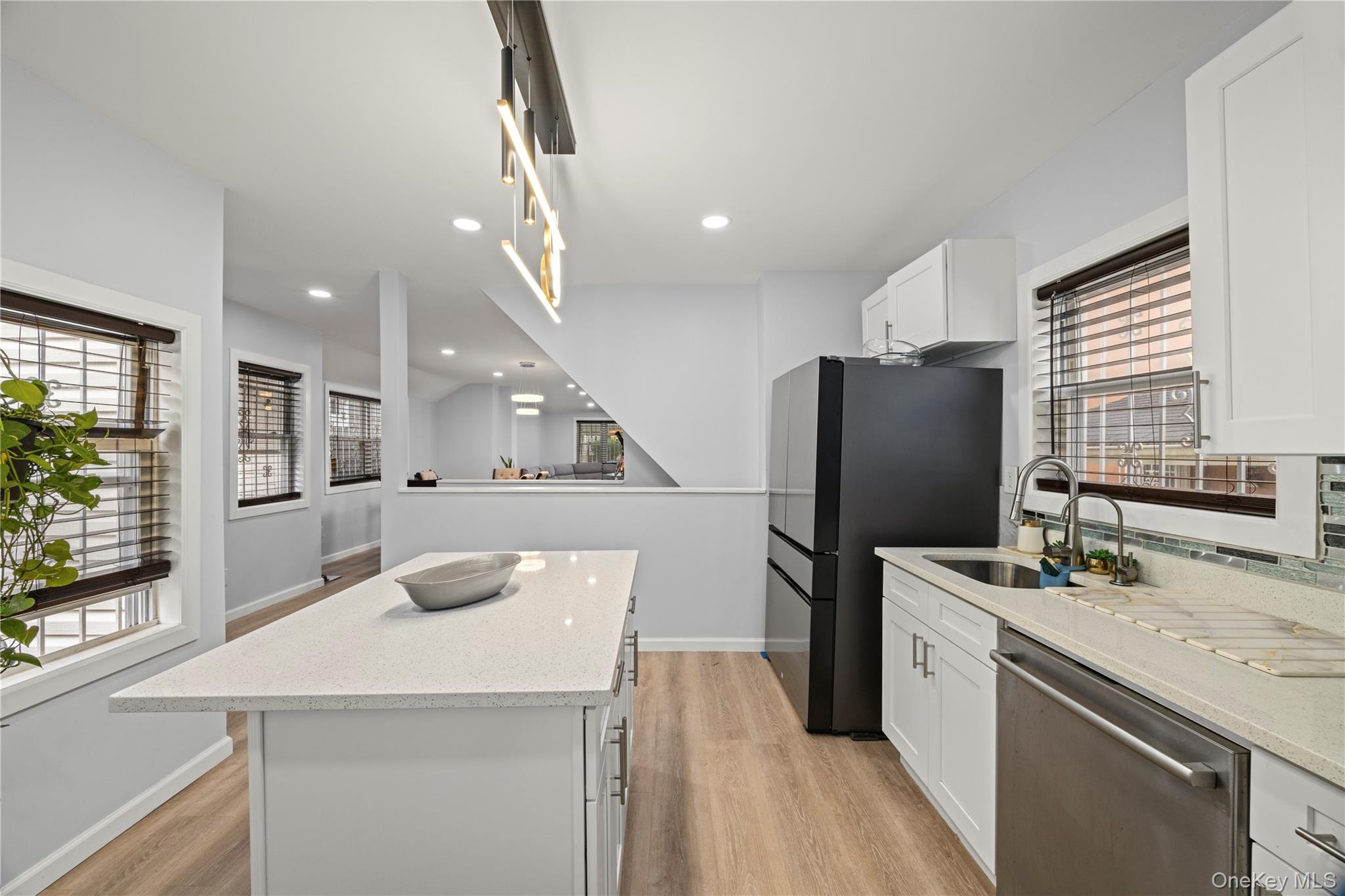 1805 Lacombe Avenue Property Photo 10