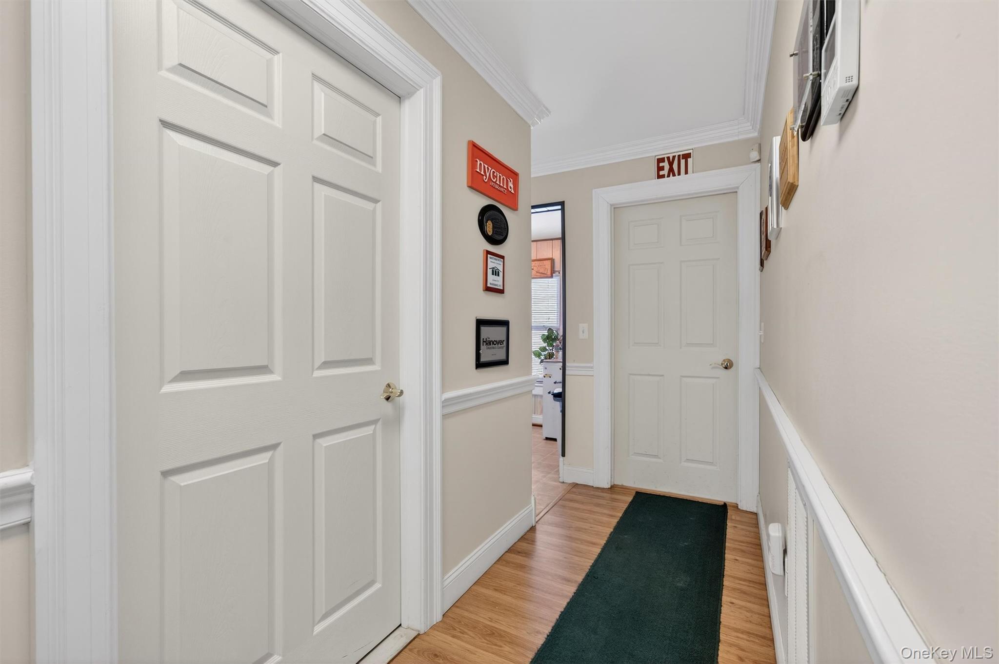 18 Scotchtown Avenue Property Photo 12