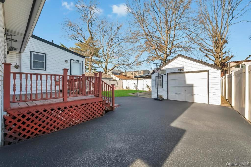 181 Martens Avenue Property Photo 3