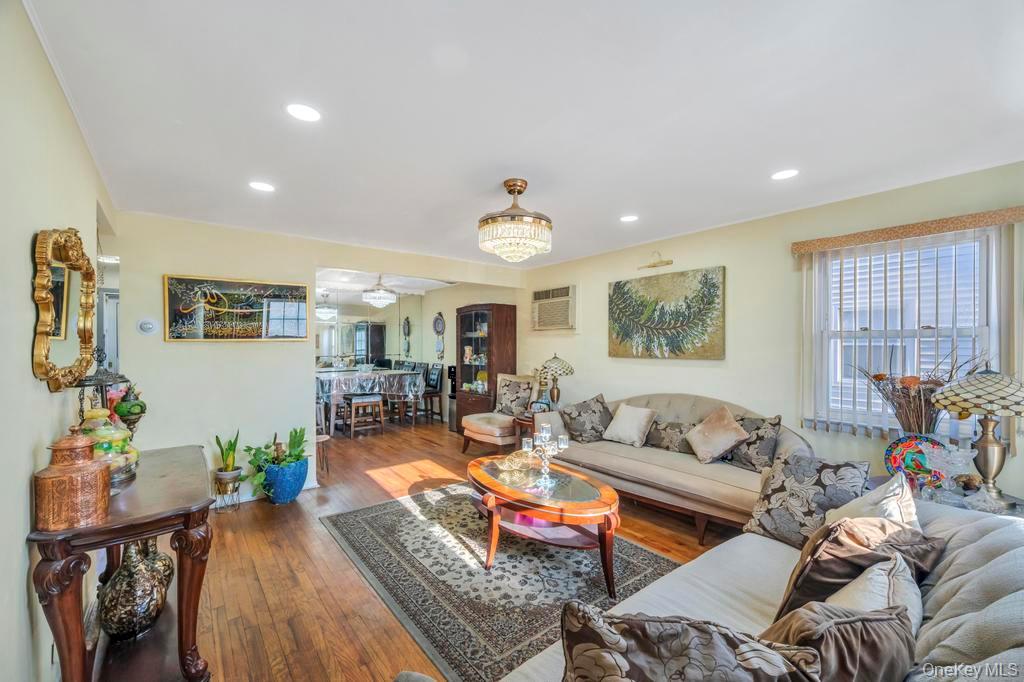 181 Martens Avenue Property Photo 7
