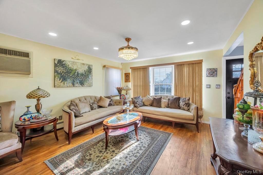 181 Martens Avenue Property Photo 8