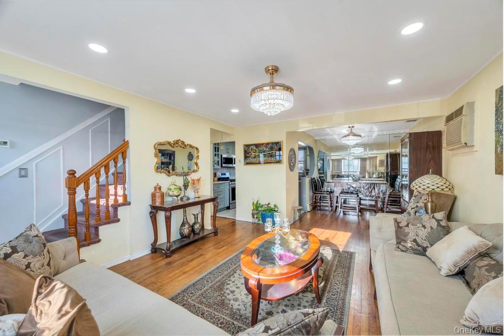 181 Martens Avenue Property Photo 10