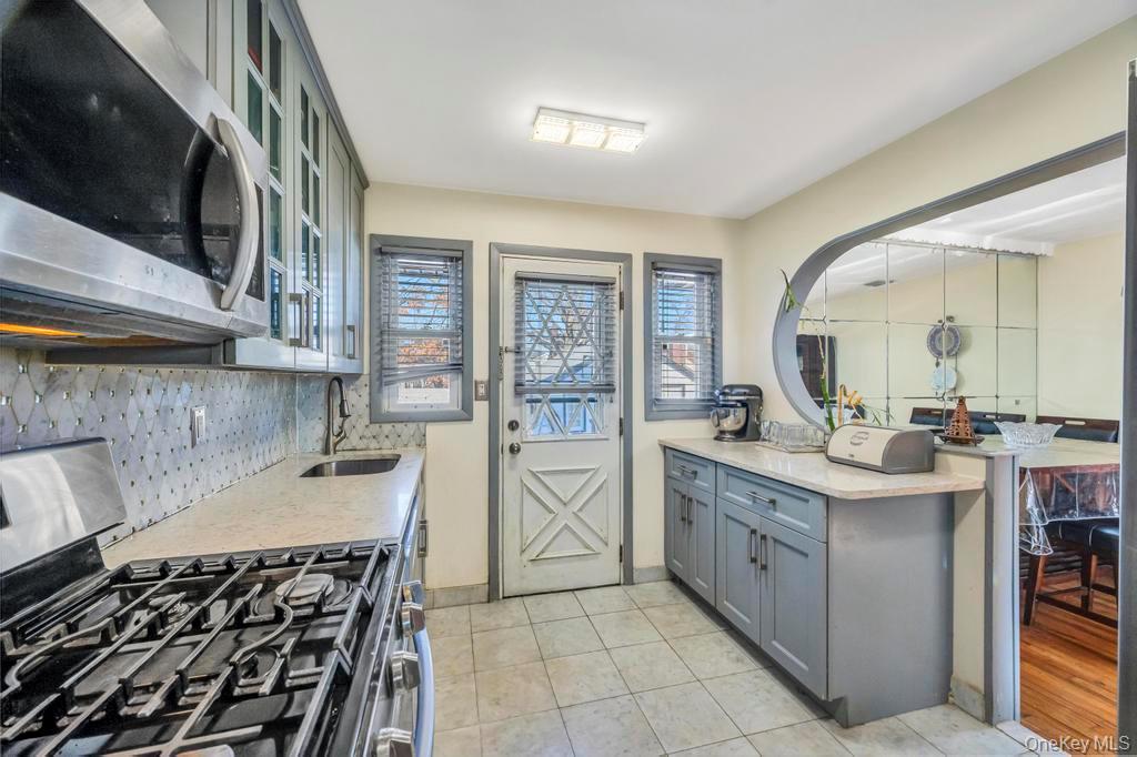 181 Martens Avenue Property Photo 15